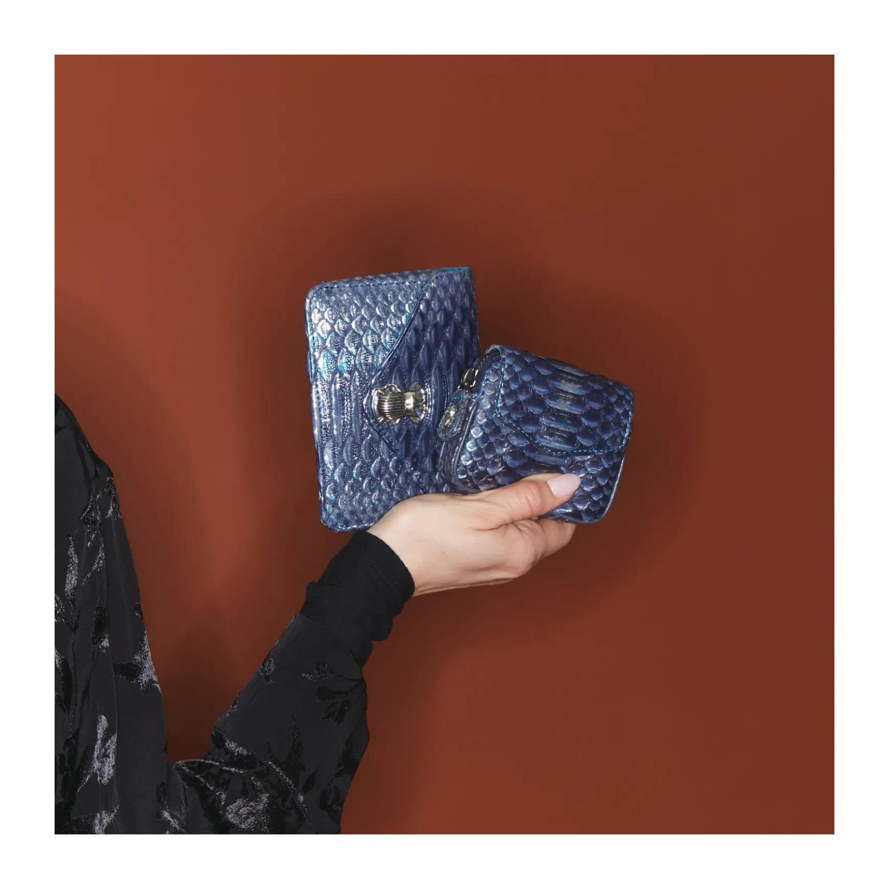 Flash Sale Claris Virot Porte Monnaie Karl Python bleu glacier métallisé